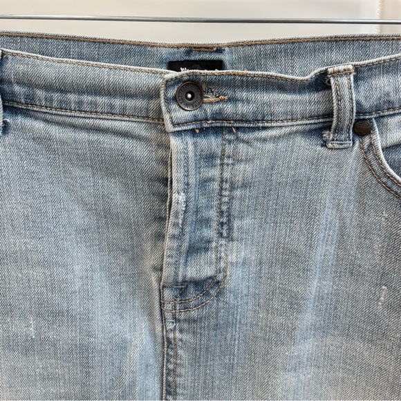 Women’s 14 Mossimo Light Wash Straight Denim Skirt - Picture 5 of 8